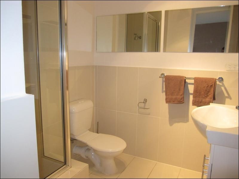 28/3049 Surfers Paradise Boulevard, Surfers Paradise QLD 4217