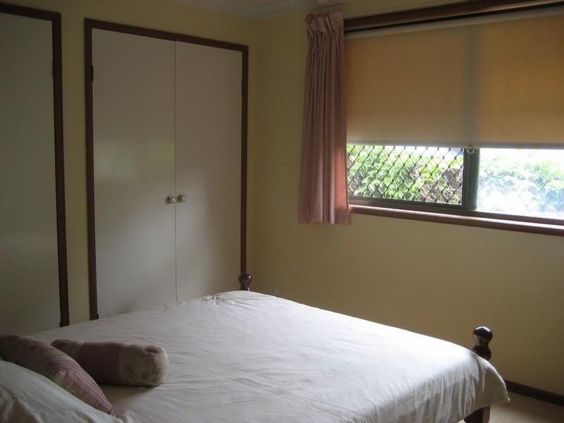 10 Roseville Court, Robina QLD 4226