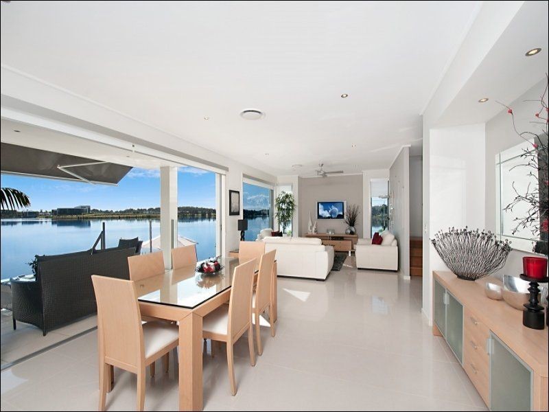 1a Washington Court, Varsity Lakes QLD 4227