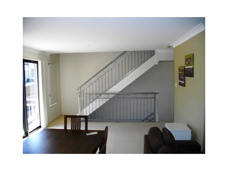 10/12 Geraldton Drive, Varsity Lakes QLD 4227