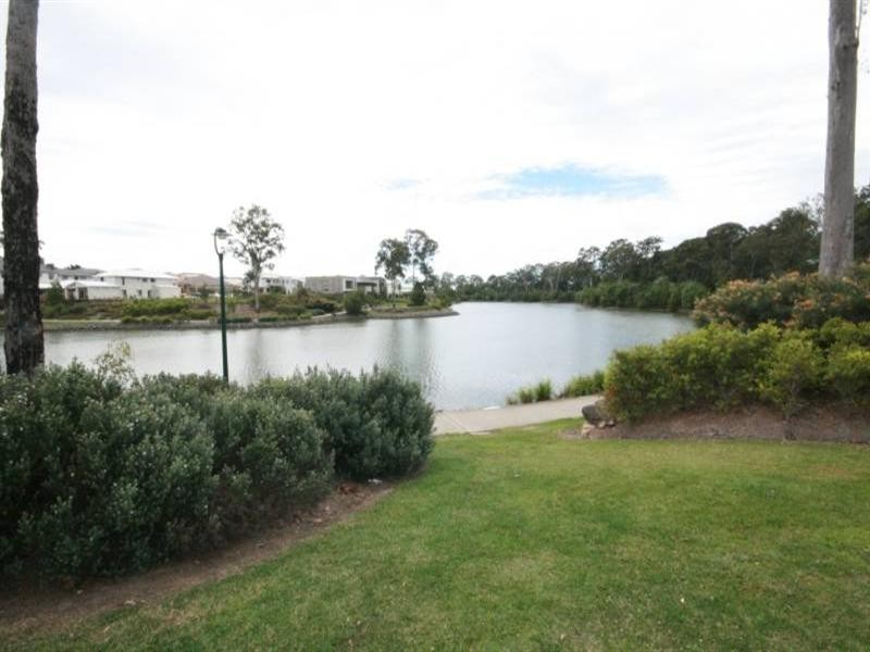 5 Andorra Place, Varsity Lakes QLD 4227