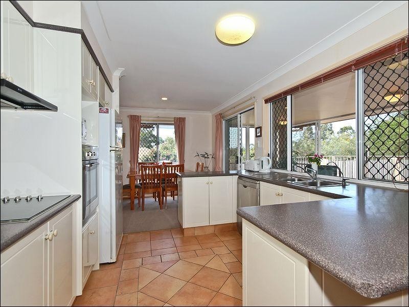 2 Highgate Lane, Robina QLD 4226