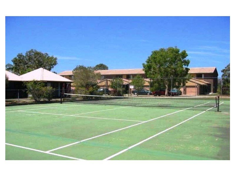 2/5 Galeen Drive, Burleigh Waters QLD 4220