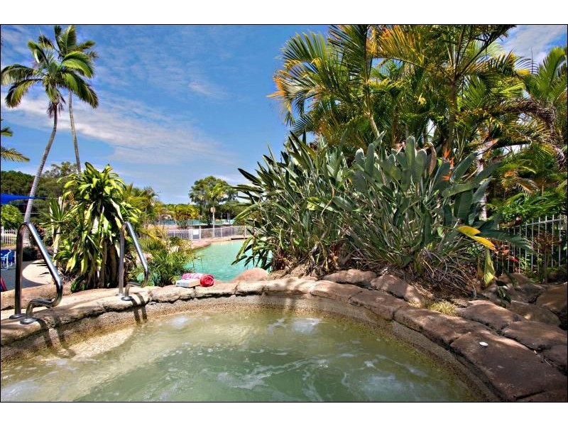 176/215 Cottesloe Drive, Mermaid Waters QLD 4218