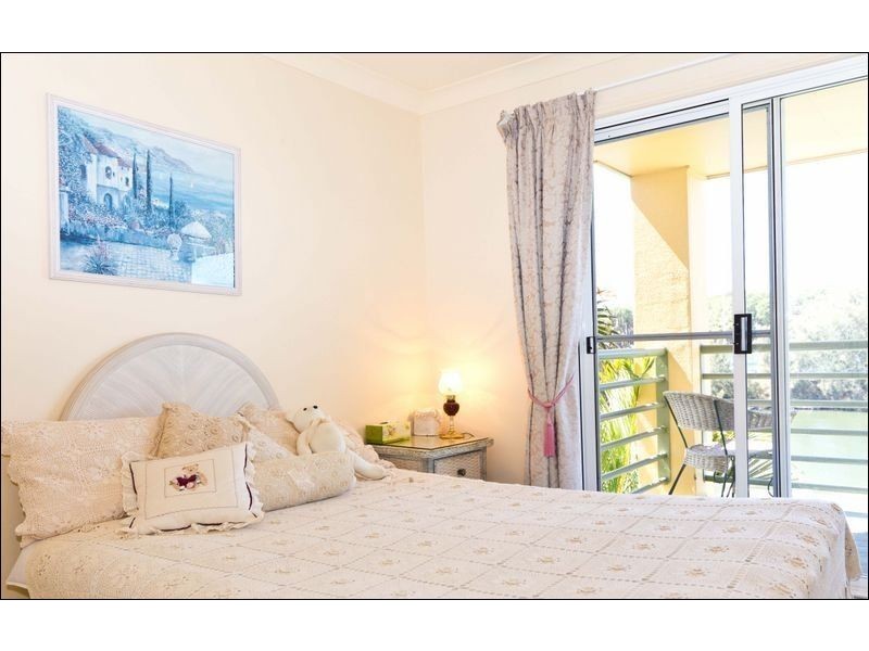 176/215 Cottesloe Drive, Mermaid Waters QLD 4218