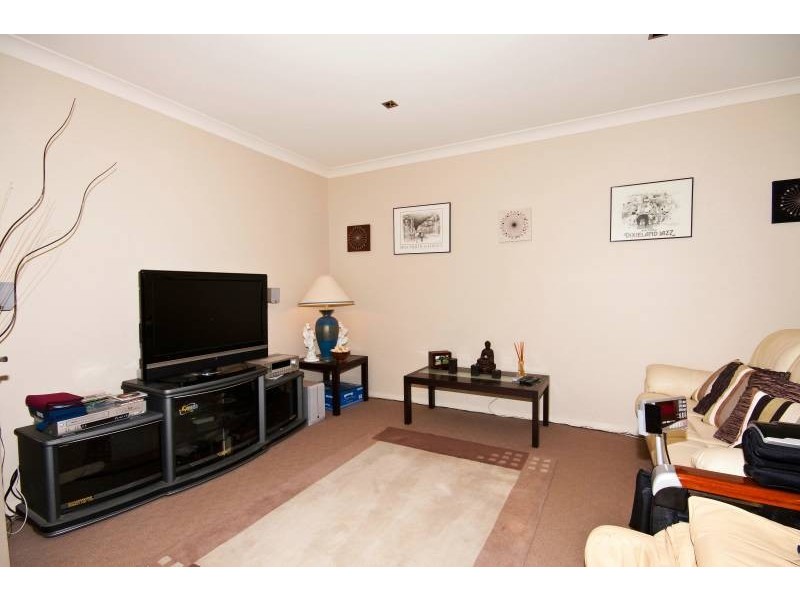 8 Menton Avenue, Varsity Lakes QLD 4227