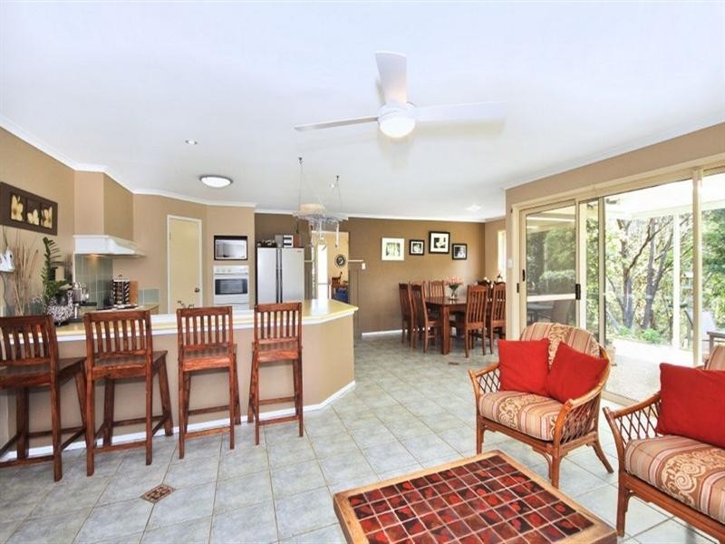 9 Quince Place, Bonogin QLD 4213