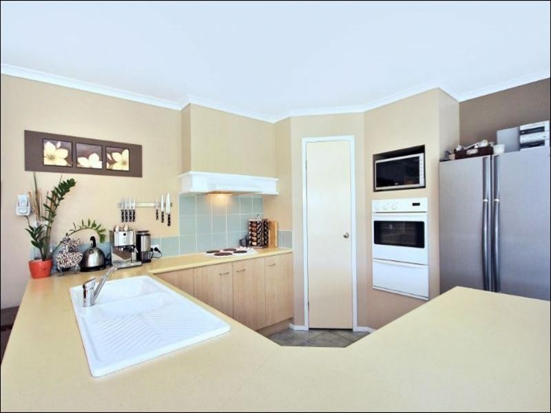 9 Quince Place, Bonogin QLD 4213