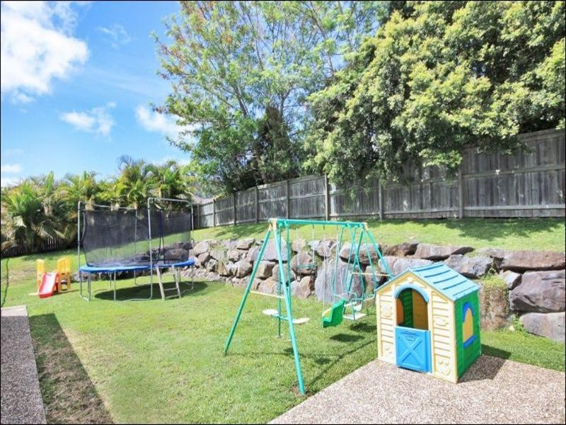 9 Quince Place, Bonogin QLD 4213