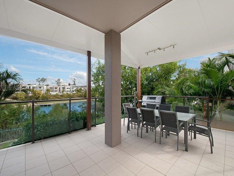 59 Bridgewater Drive, Varsity Lakes QLD 4227