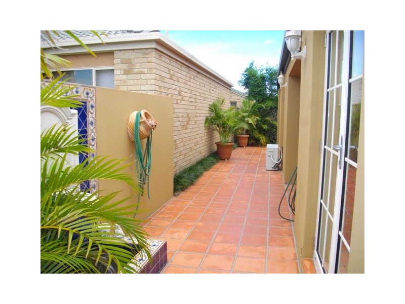 1 Cornell Court, Varsity Lakes QLD 4227