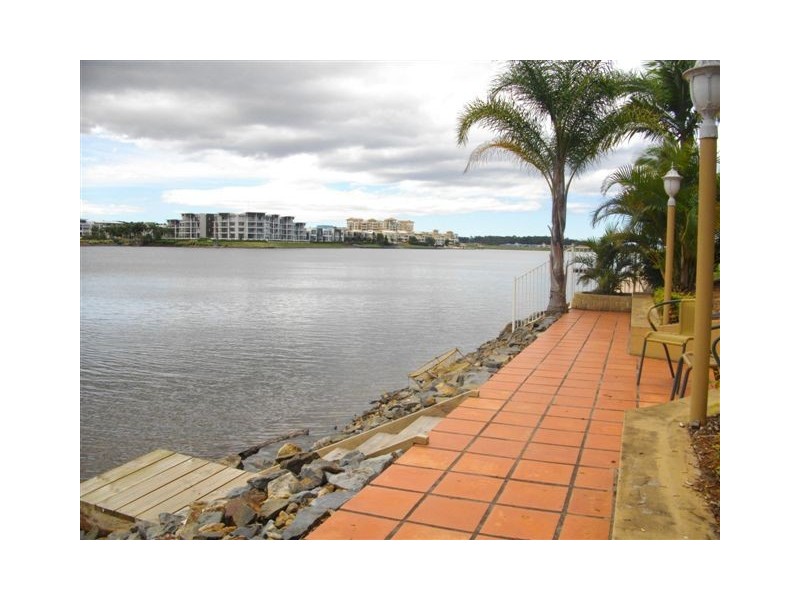 1 Cornell Court, Varsity Lakes QLD 4227