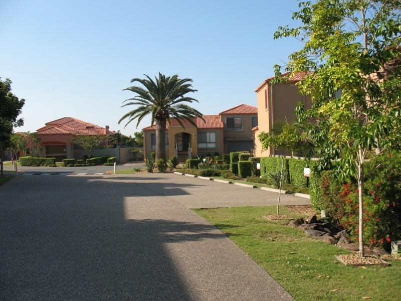 96/20 Fairway Drive, Clear Island Waters QLD 4226