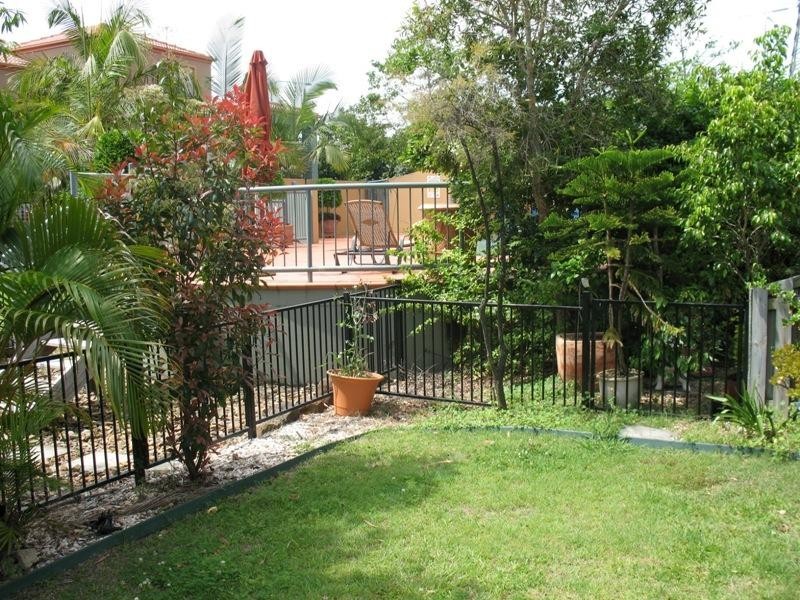 96/20 Fairway Drive, Clear Island Waters QLD 4226