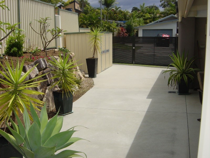 2 Grenaside Court, Robina QLD 4226