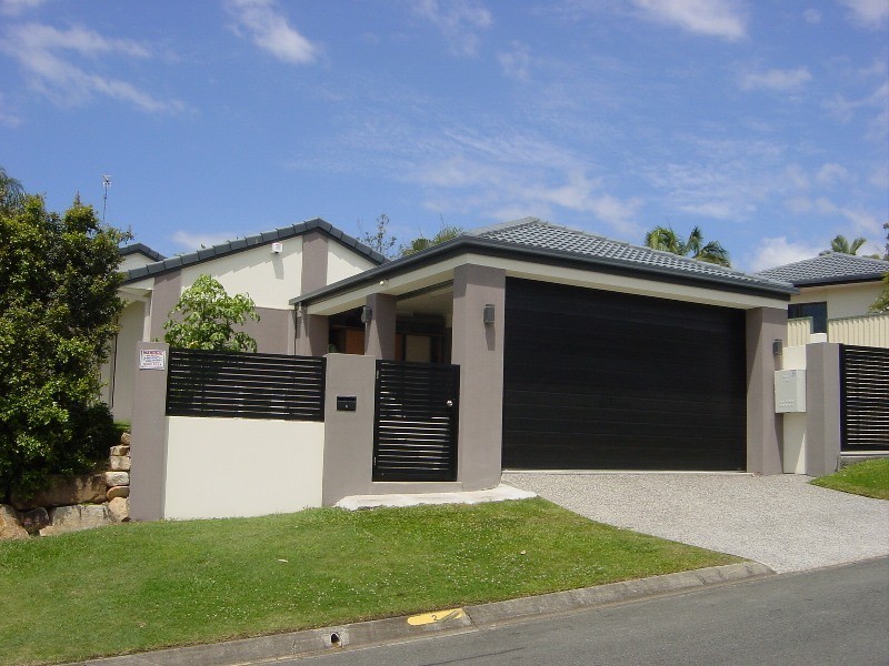 2 Grenaside Court, Robina QLD 4226