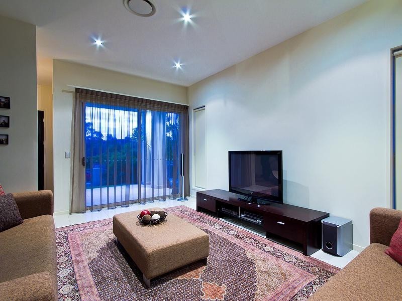 15 Port Peyra Crescent, Varsity Lakes QLD 4227