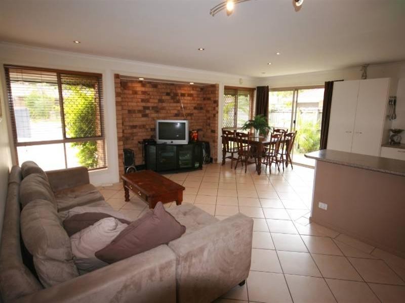 53 Silvabank Drive, Varsity Lakes QLD 4227