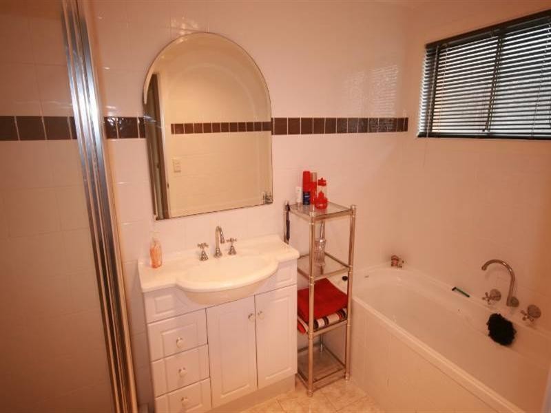 53 Silvabank Drive, Varsity Lakes QLD 4227