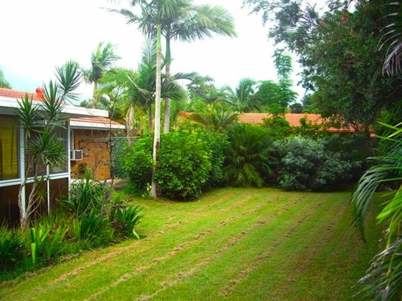 8 Jade Stone Court, Carrara QLD 4211