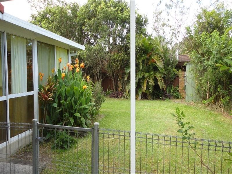 8 Jade Stone Court, Carrara QLD 4211