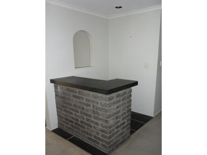 8 Jade Stone Court, Carrara QLD 4211