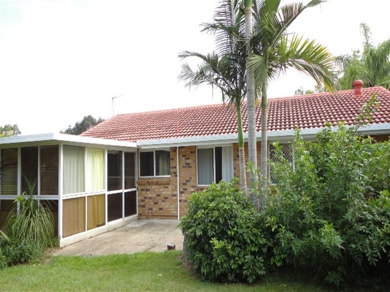 8 Jade Stone Court, Carrara QLD 4211