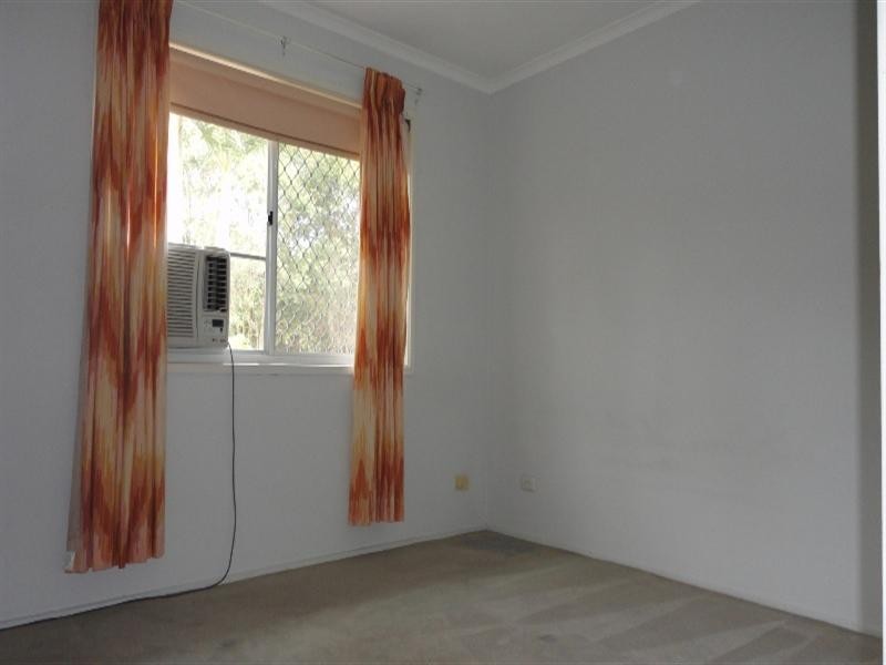 8 Jade Stone Court, Carrara QLD 4211