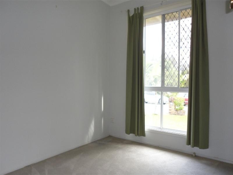 8 Jade Stone Court, Carrara QLD 4211