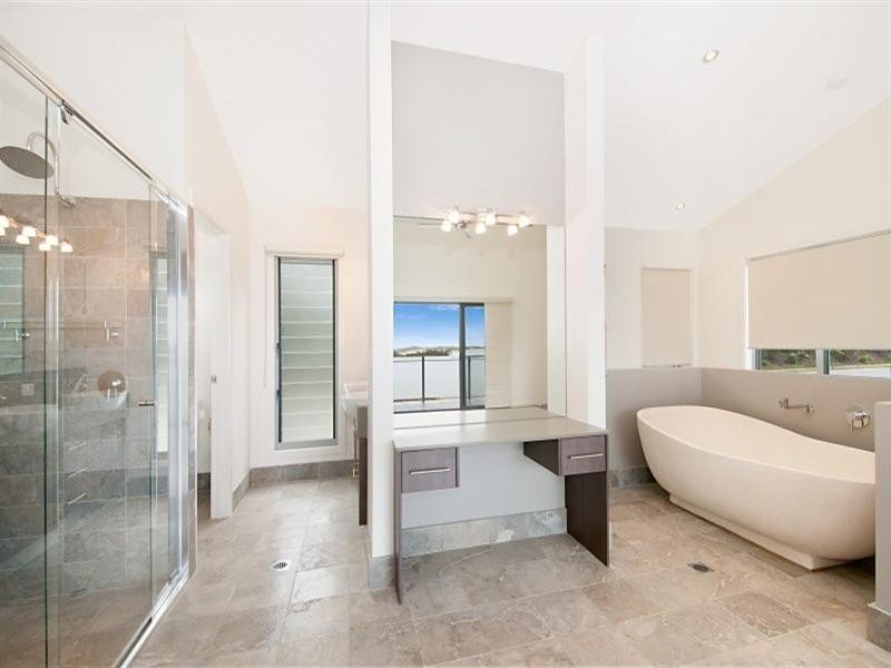 38 Willow Tree Drive, Reedy Creek QLD 4227