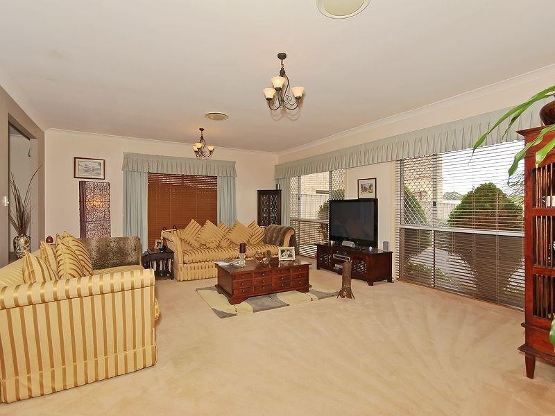 24 Tullamarine Drive, Robina QLD 4226