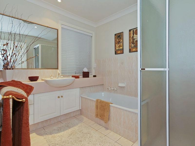 24 Tullamarine Drive, Robina QLD 4226