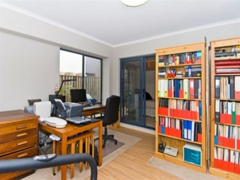 16 Northpoint Close, Robina QLD 4226