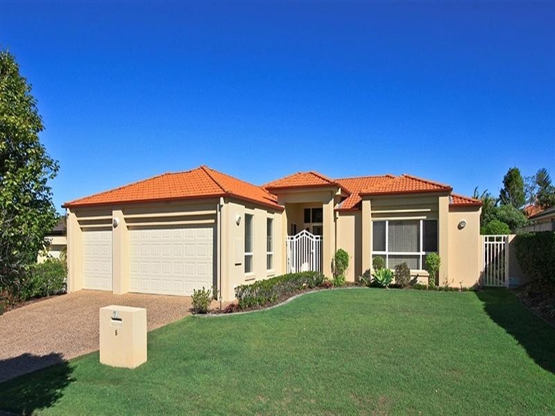 5 Rainbow Fern Court, Robina QLD 4226