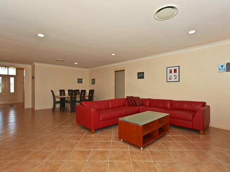 5 Rainbow Fern Court, Robina QLD 4226