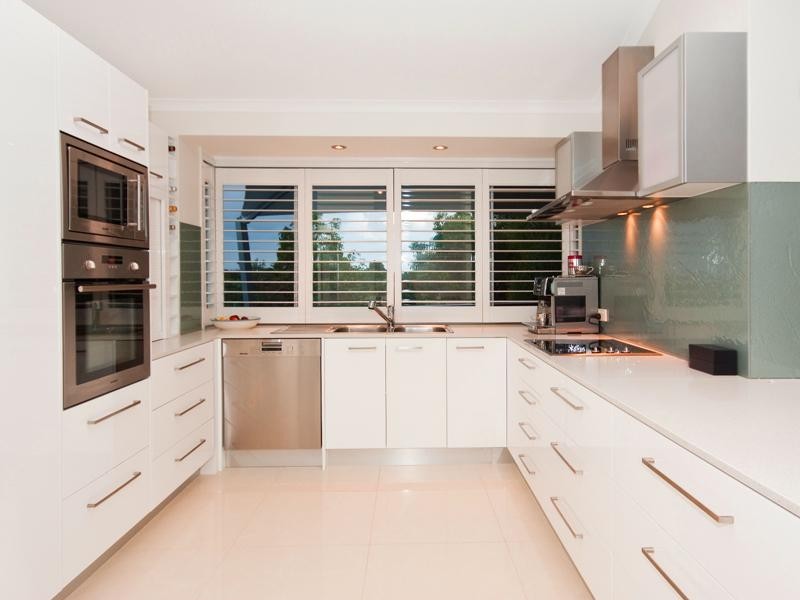 16 Sawgrass Place, Robina QLD 4226