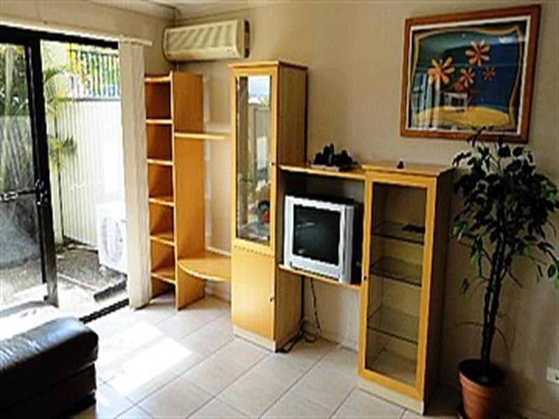 2/2 North Shore Drive, Varsity Lakes QLD 4227