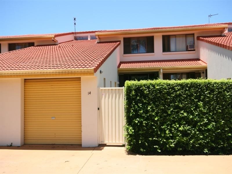 14/2 Karbunya Street, Mermaid Waters QLD 4218