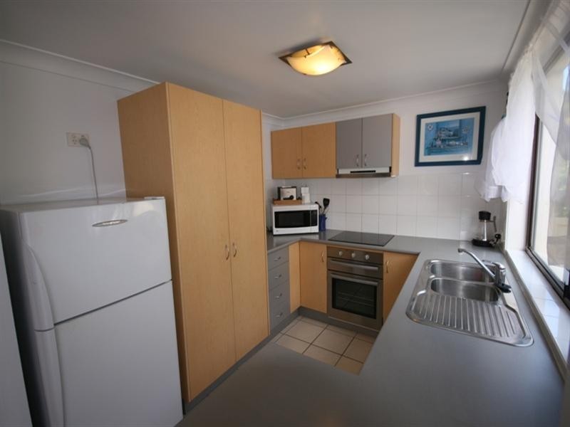 14/2 Karbunya Street, Mermaid Waters QLD 4218