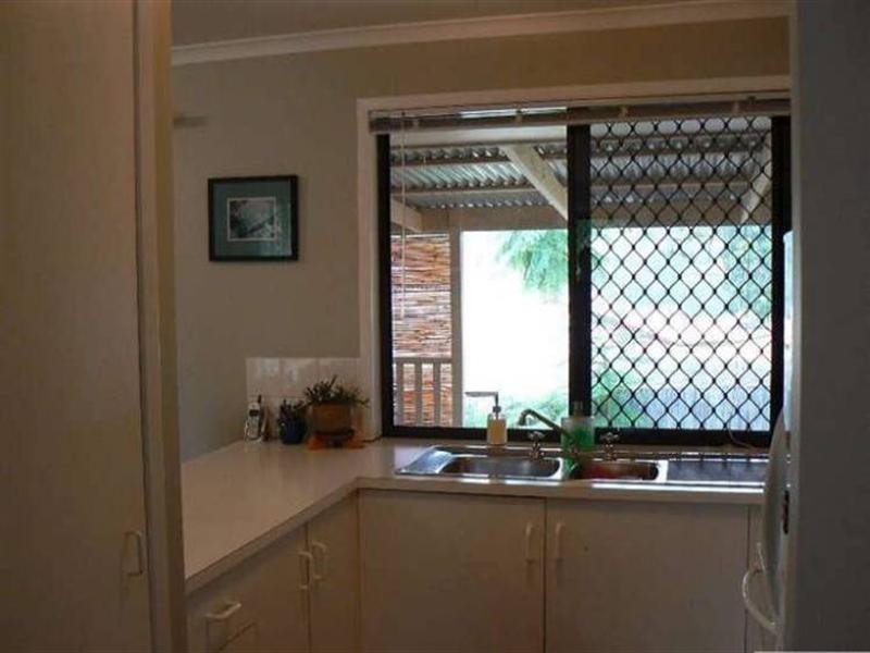 2 Beau Court, Highland Park QLD 4211