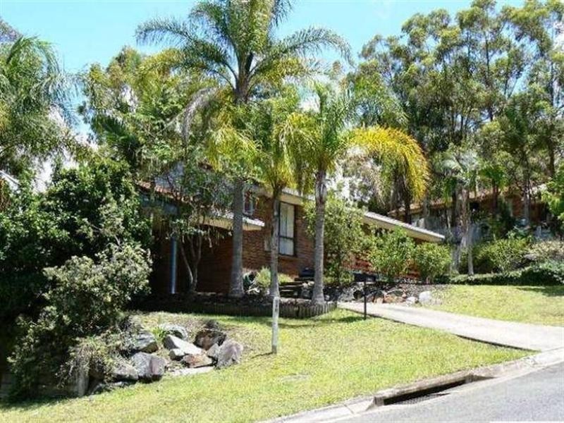 2 Beau Court, Highland Park QLD 4211