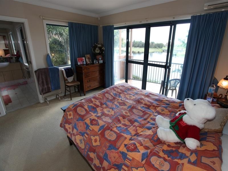 30/117 Palm Meadows Drive, Carrara QLD 4211