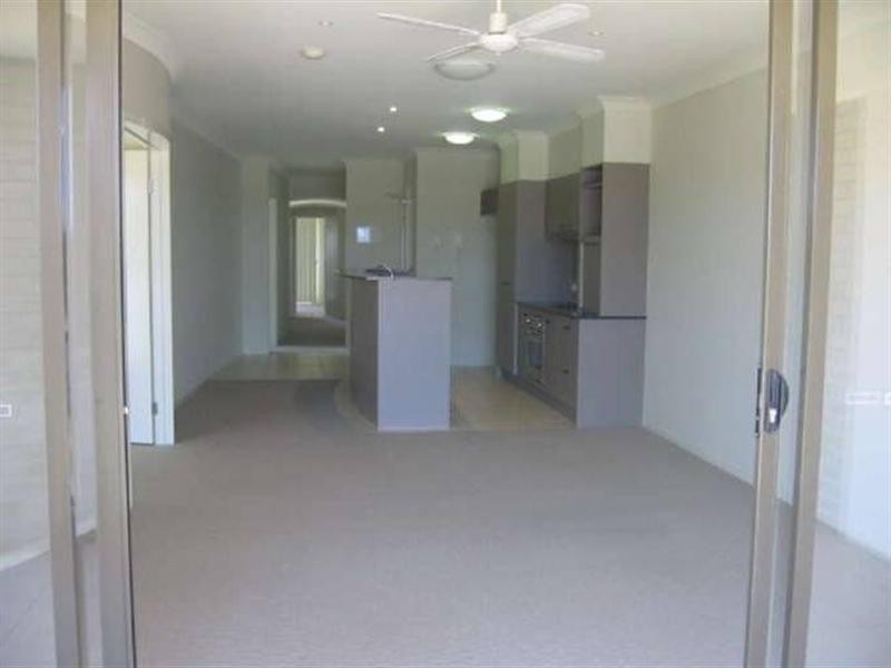 16/27 Ranier Crescent, Varsity Lakes QLD 4227