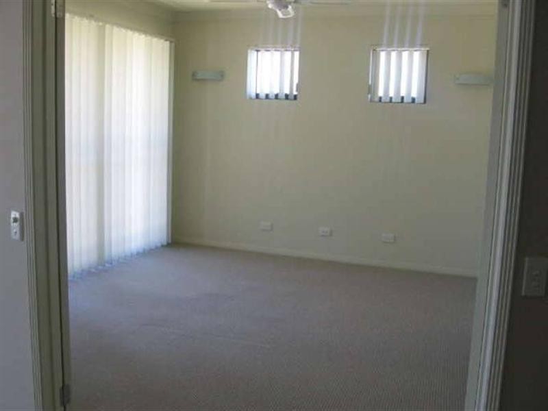 16/27 Ranier Crescent, Varsity Lakes QLD 4227