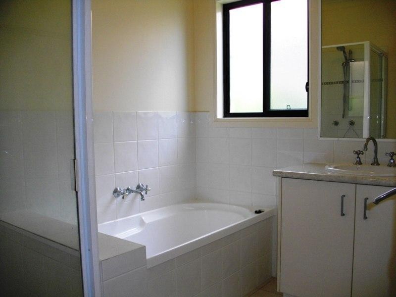 103 Bayswater Avenue, Varsity Lakes QLD 4227