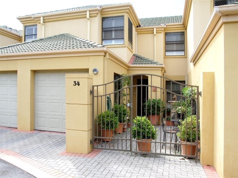 34/37 Paradise Springs Avenue, Robina QLD 4226