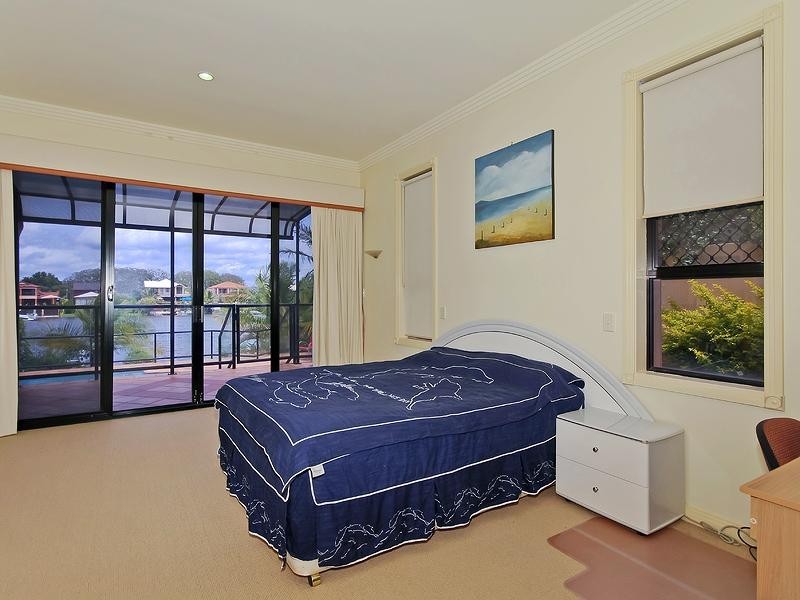 37 Sir Bruce Small Boulevard, Benowa QLD 4217