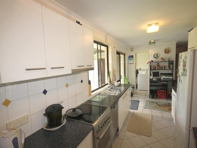 17 Plum Parade, Nerang QLD 4211