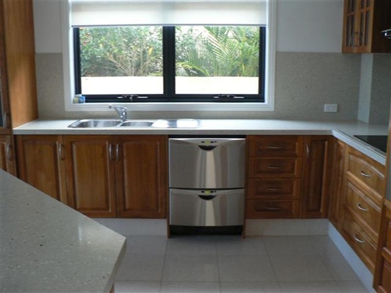 41 MEADOWLAKE Drive, Carrara QLD 4211