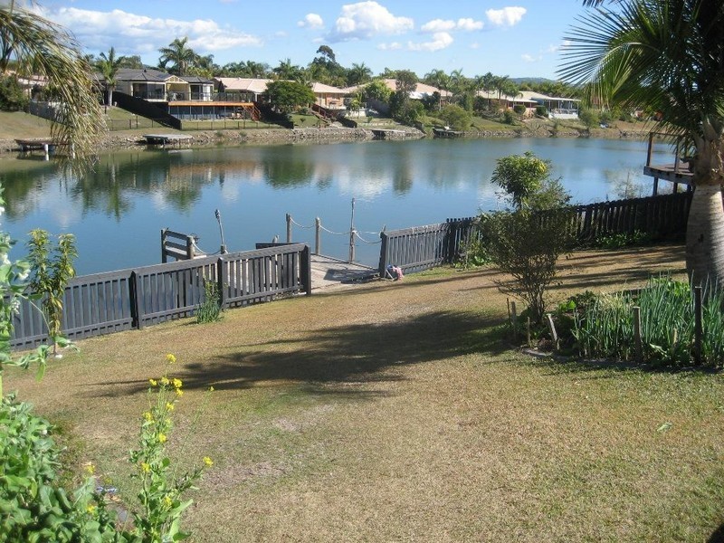 6 Placid Court, Varsity Lakes QLD 4227